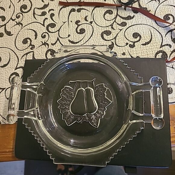 Jeanette Baltimore Pear Glass Tray - Picture 1 of 2